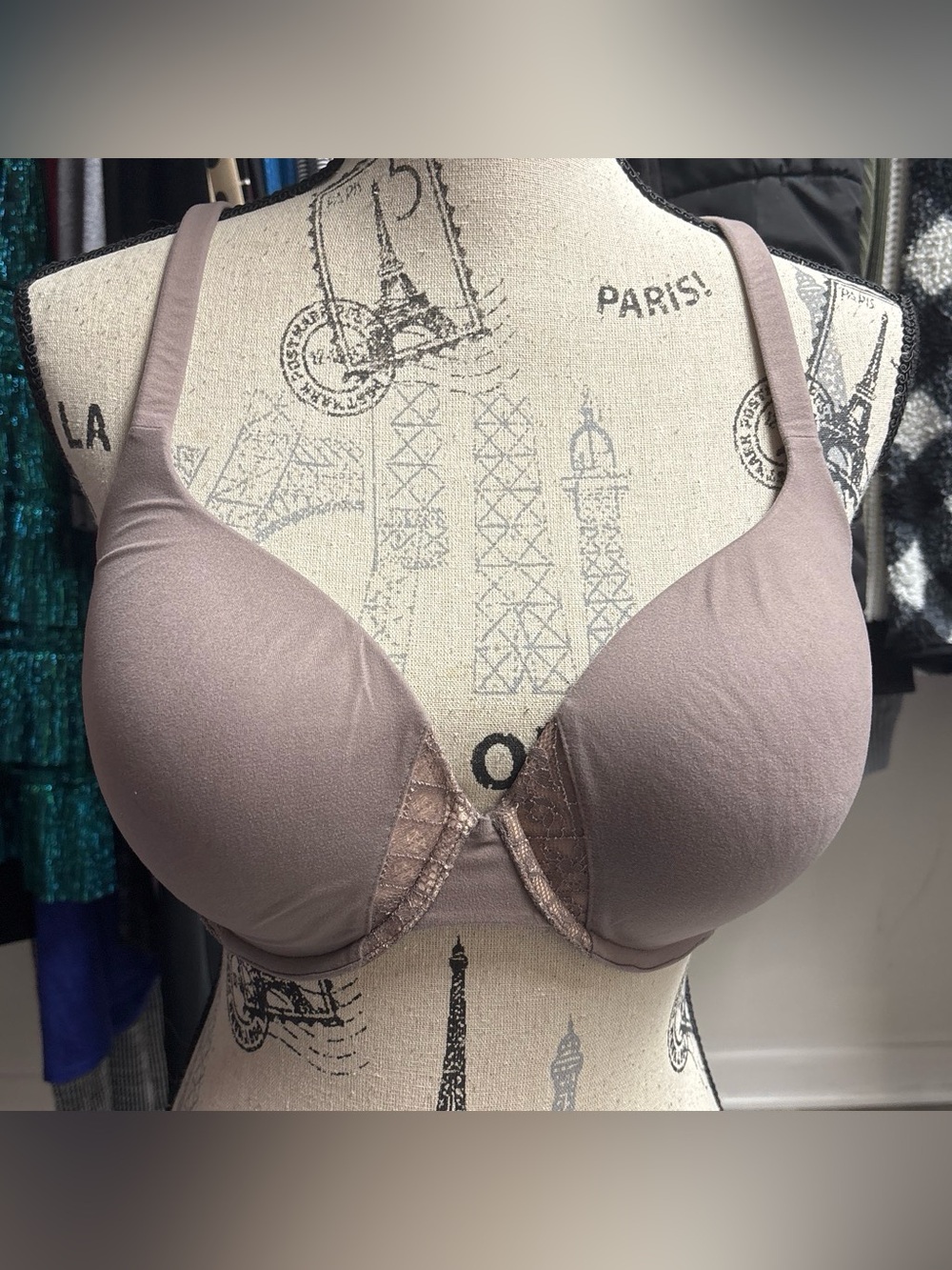 Victoria’s Secret “Body by Victoria”Lined Perfect Coverage Bra